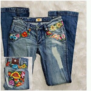 Antik denim floral embroidered boot jeans size 26